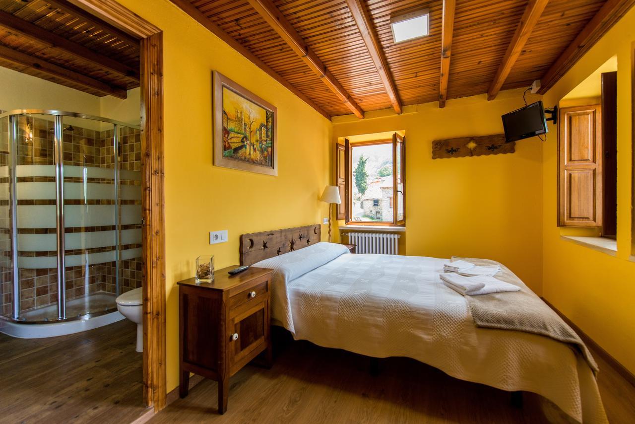 Hostal Pena Santa Soto  Esterno foto