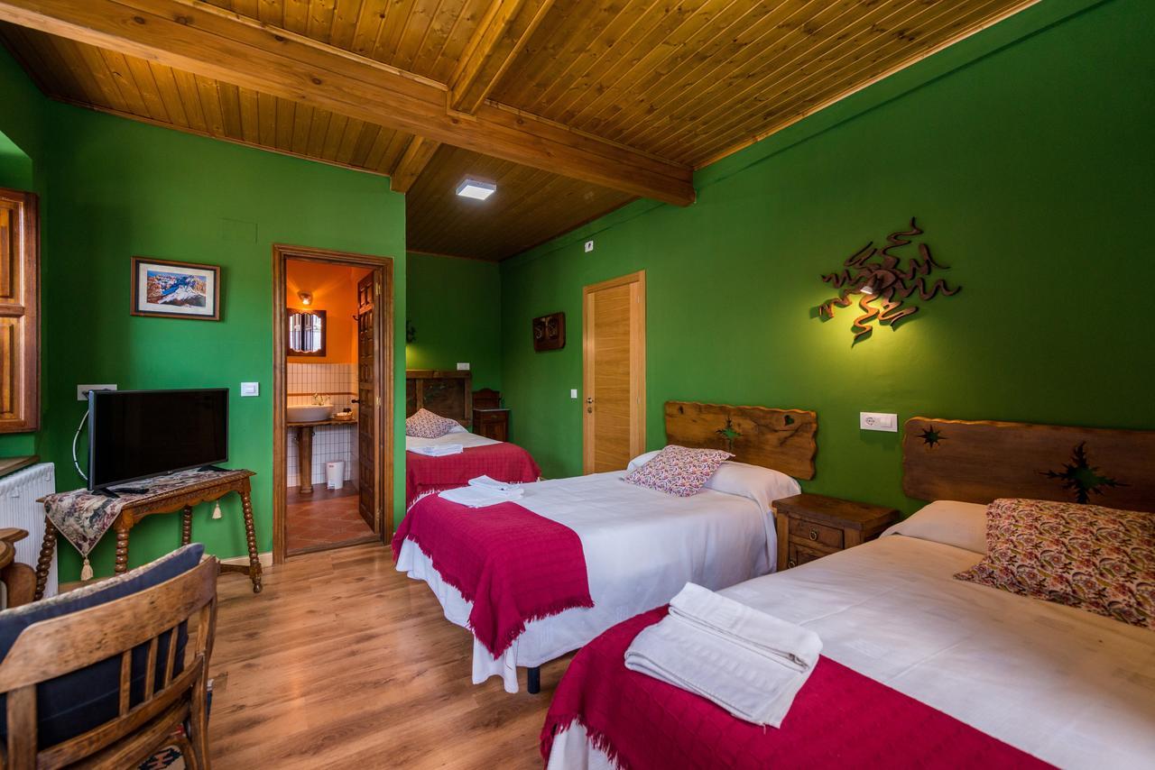Hostal Pena Santa Soto  Esterno foto