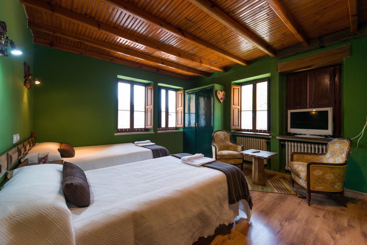 Hostal Pena Santa Soto  Esterno foto