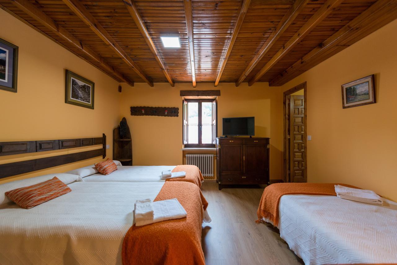 Hostal Pena Santa Soto  Esterno foto